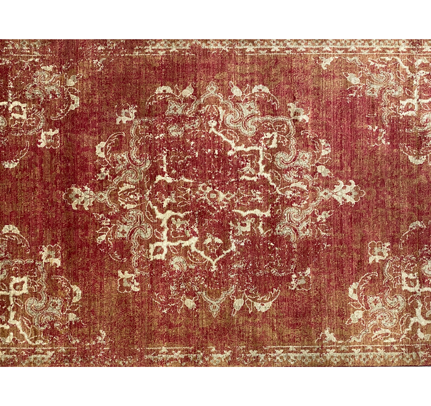 Gossamer maroon rug full detail