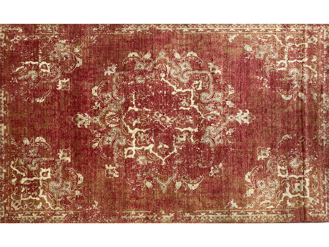 Gossamer maroon rug full detail