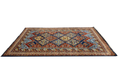 Makmal transitional blue and red rug side
