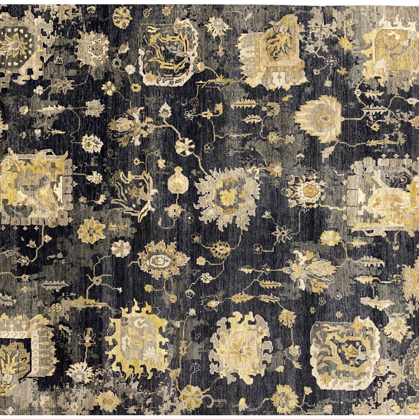 Transverse black and yellow rug full detail