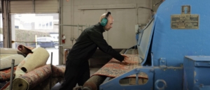 Machine to clean area rugs