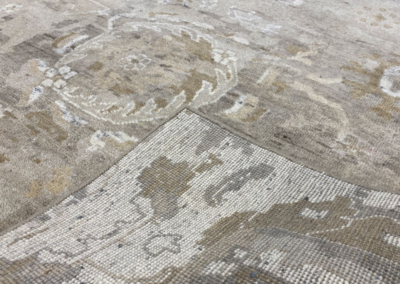 Transverse gray natural rug front and back